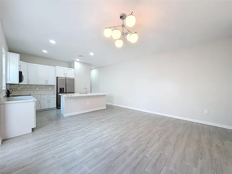 410 NW 41st St #410 — Photo 7