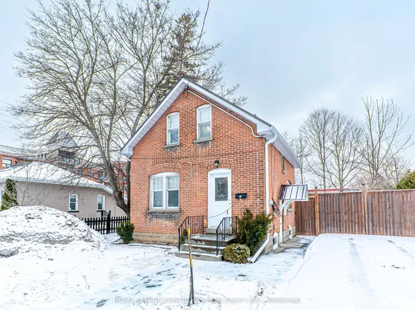 54 Glenelg St W, Kawartha Lakes, ON K9V 2V2