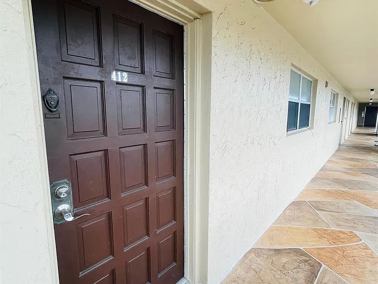 6300 S Falls Circle Dr #412 — Photo 1