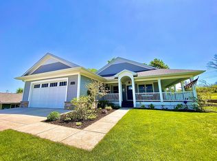 857 Red Oak Way, Petoskey, MI 49770