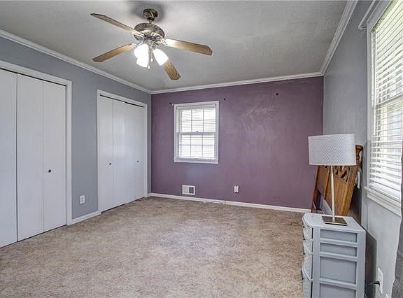 4th image of 707 NW 12th St