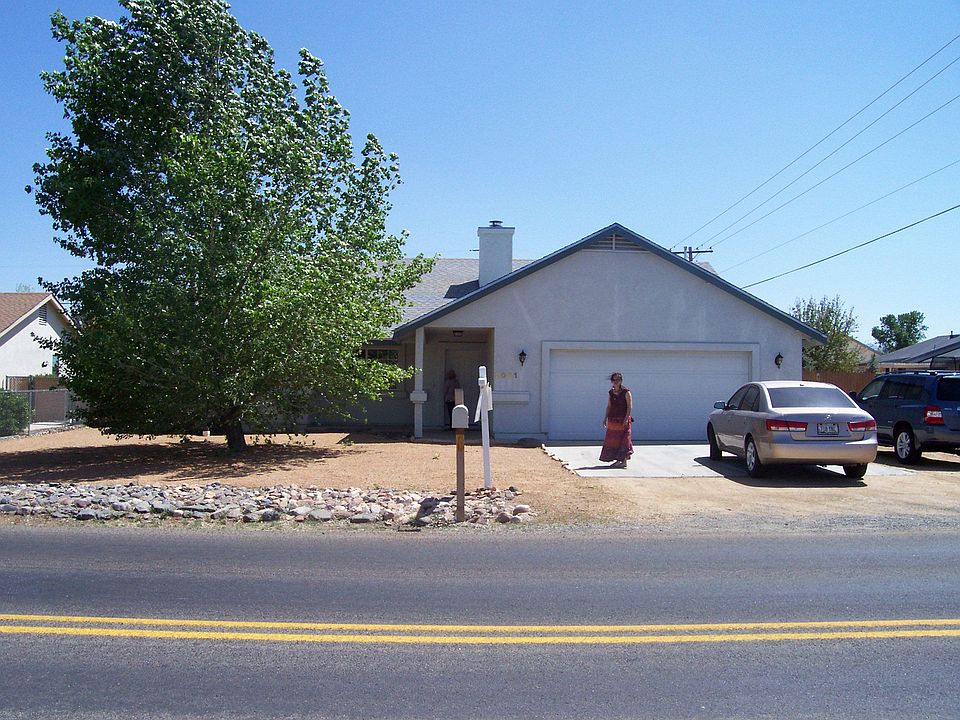 1st image of 8001 E Loos Dr