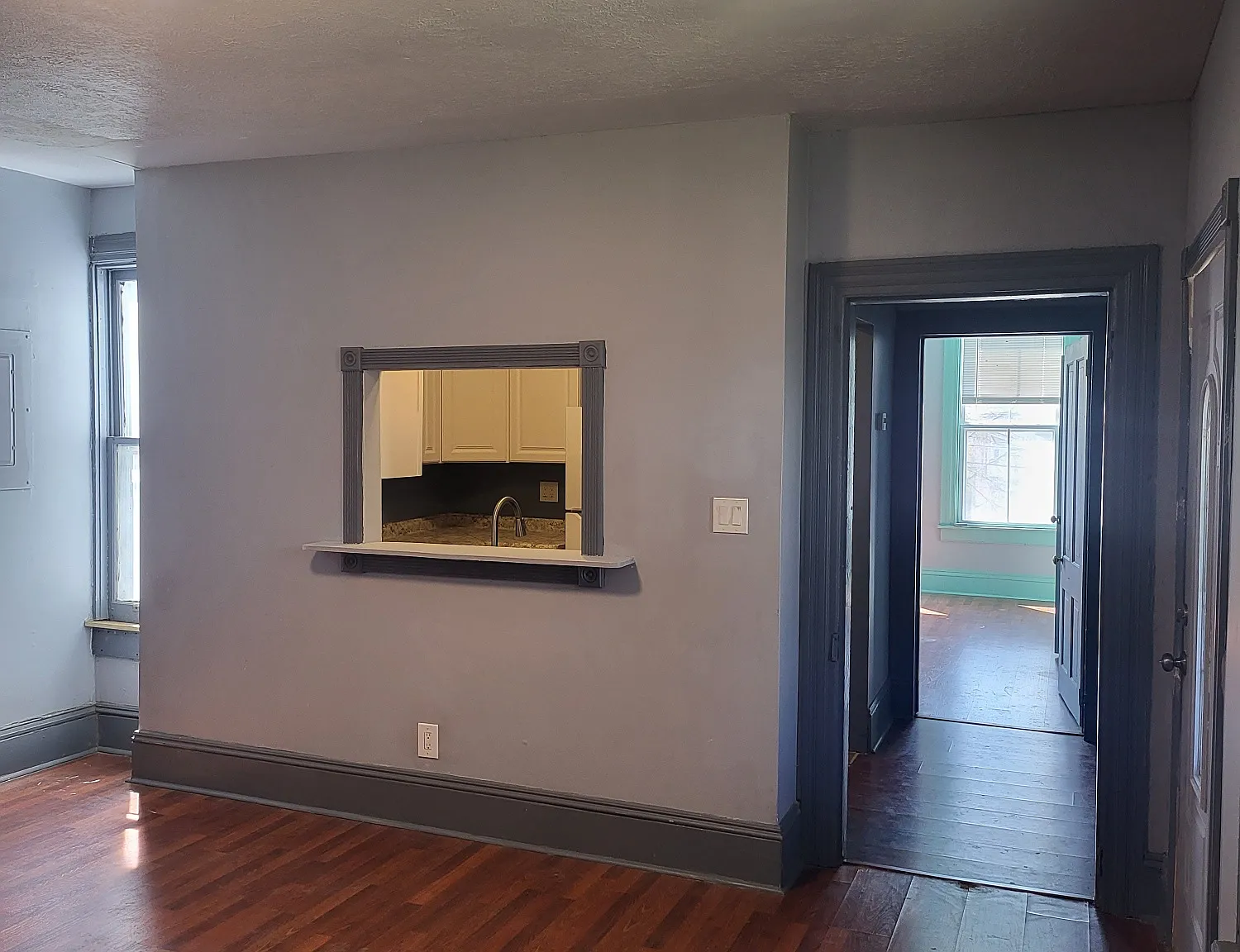 2 bed, 2.5 bath, 1100 sqft, $1,050 — Photo 3