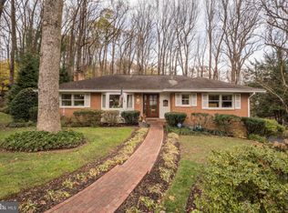 1548 Forest Villa Ln, Mc Lean, VA 22101