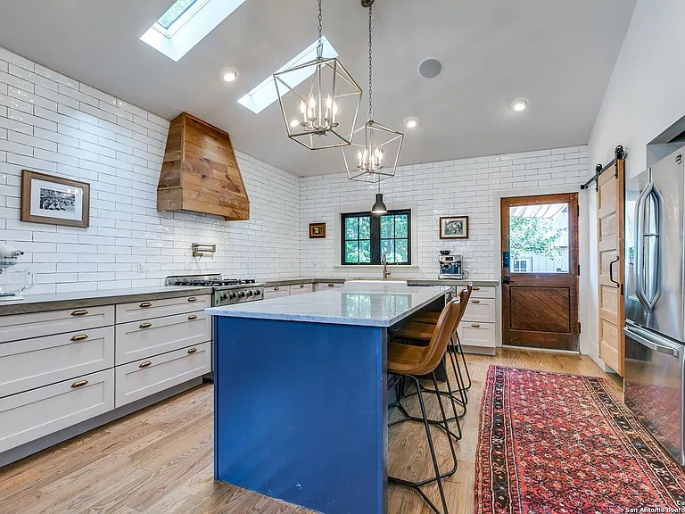 627 W Lynwood Ave — Photo 10