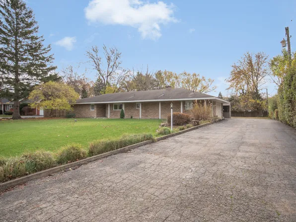 22W689 Elmwood Dr, Glen Ellyn, IL 60137