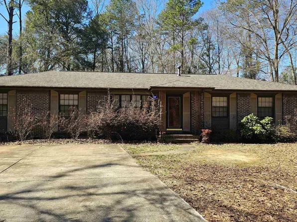 389 2nd St N, Centreville, AL 35042