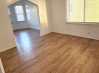 9727 Dequindre St APT 1, Hamtramck, MI 48212