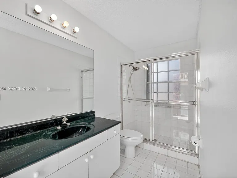 685 SW 198th Ter — Photo 24