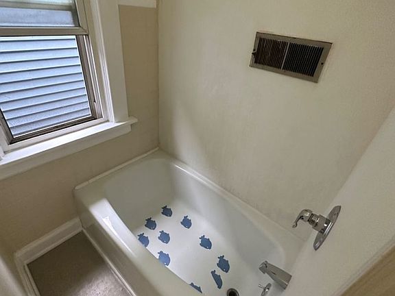 4th image of 2768-2770 N 28th St