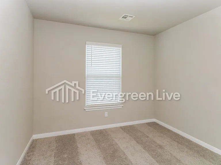 920 NW 3rd St — Photo 14