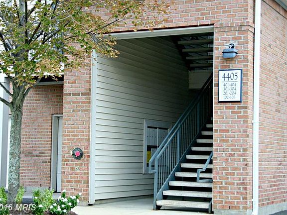 4th image of 4405 Weatherington Ln Unit 404