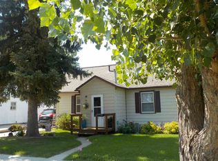 1112 Elkhorn St, Belle Fourche, SD 57717