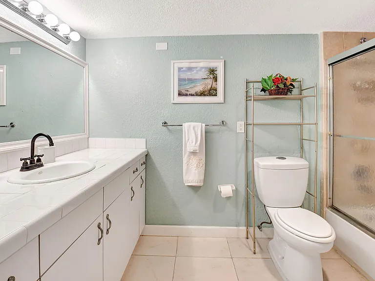 5715 Fairway Park Dr #201 — Photo 31