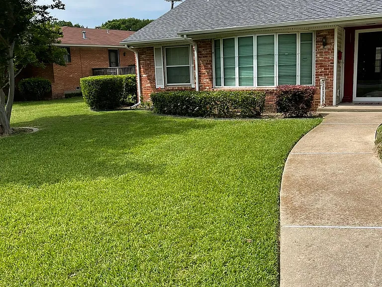 622 W Five Mile Pkwy — Photo 3
