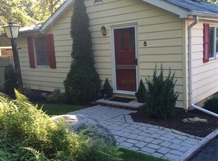 5 Lake End Rd, Newfoundland, NJ 07435