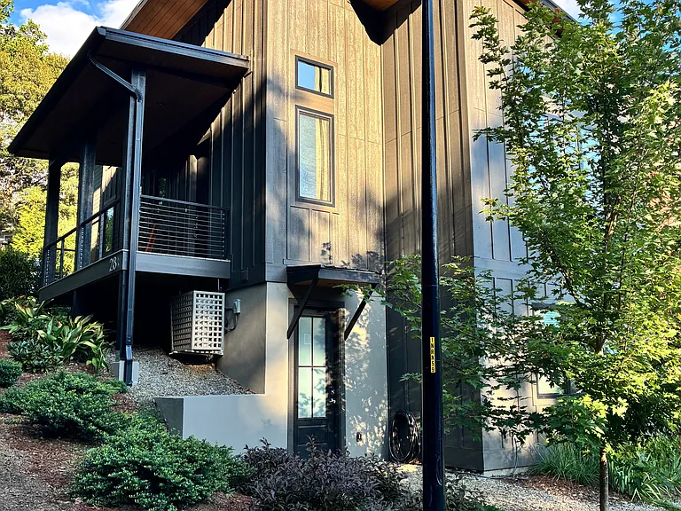 28 Courtney St — Photo 9