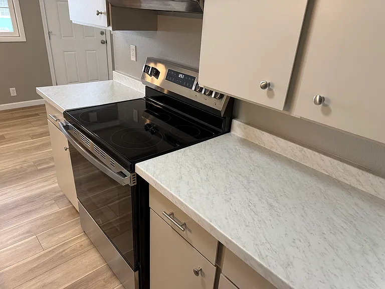 679 McKinley Ave — Photo 9