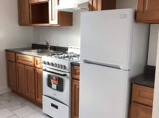 6046 60th St #2R, Maspeth, NY 11378