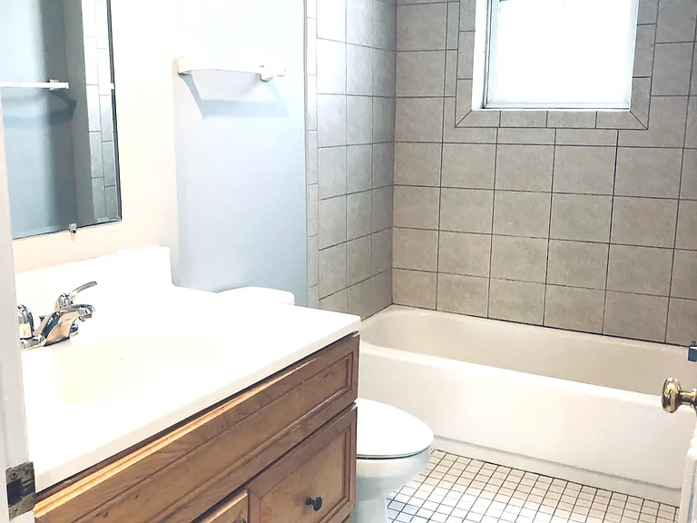 20 Hoyt St #4 — Photo 13