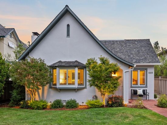 1223 Rhus St, San Mateo, CA 94402