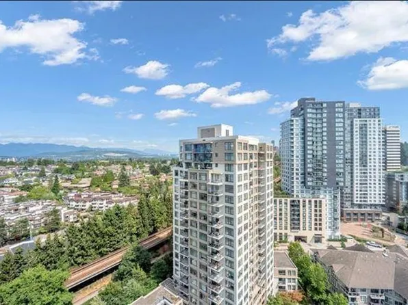 5380 Oben St #2102, Vancouver, BC V5R 6H7