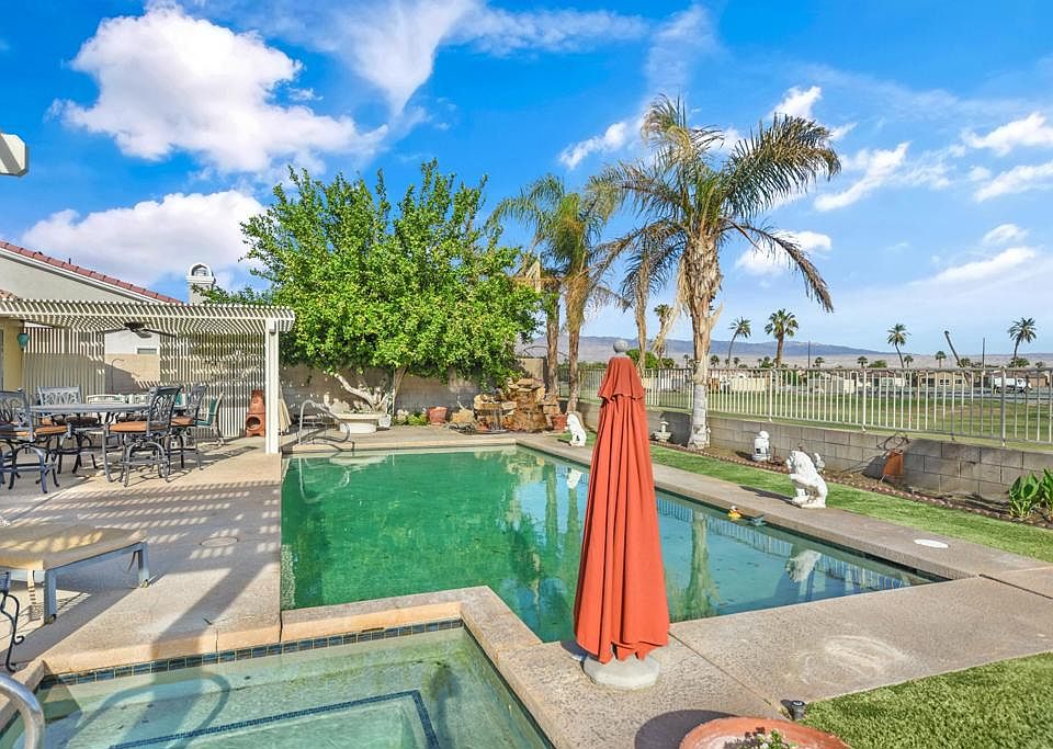 1st image of 48638 Hepburn Dr