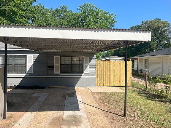 3rd image of 1131 Patricia Dr