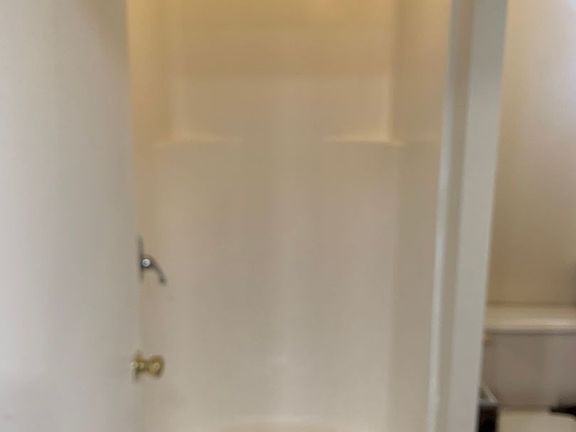 4th image of 429 Vernon St APT 8