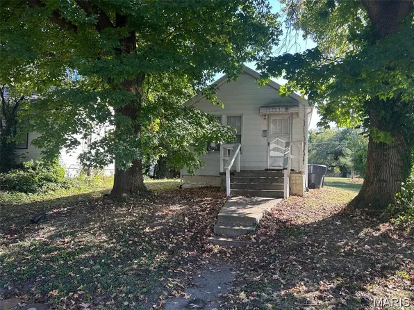 148 S 34th St, Belleville, IL 62226