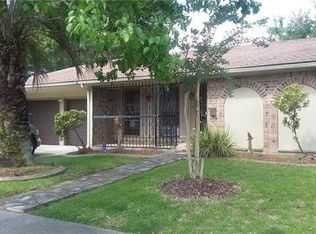 932 E Lexington Ave, Gretna, LA 70056