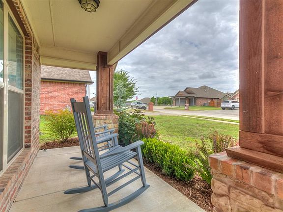 4th image of 509 Cottonwood Dr