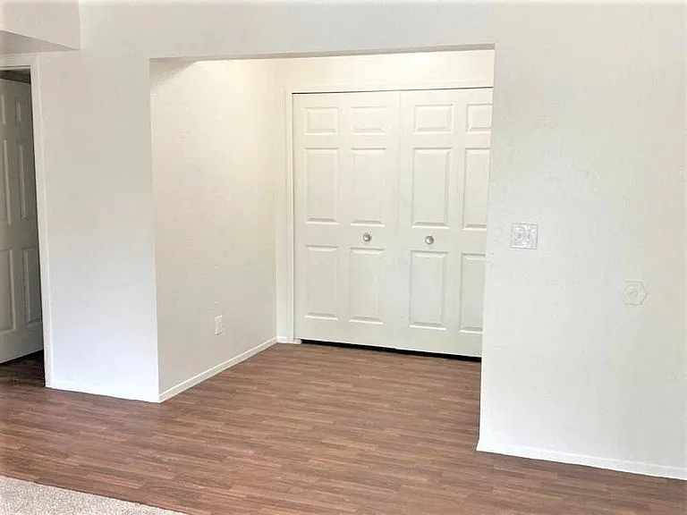 Woodland Place Apartments — Photo 43