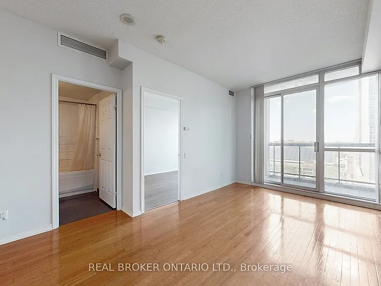 8 Hillcrest Ave #505 — Photo 7
