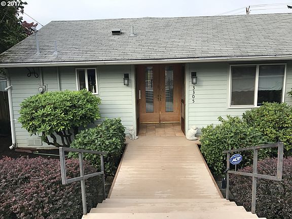 3rd image of 3305 E 11th St