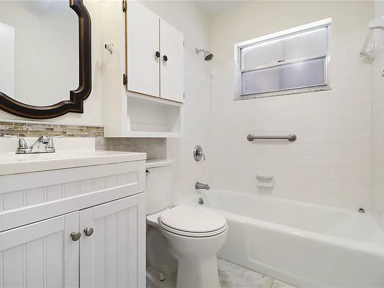 1028 Lillian St — Photo 13