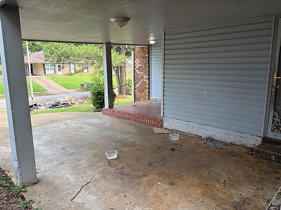 3rd image of 4993 Cedar View Rd