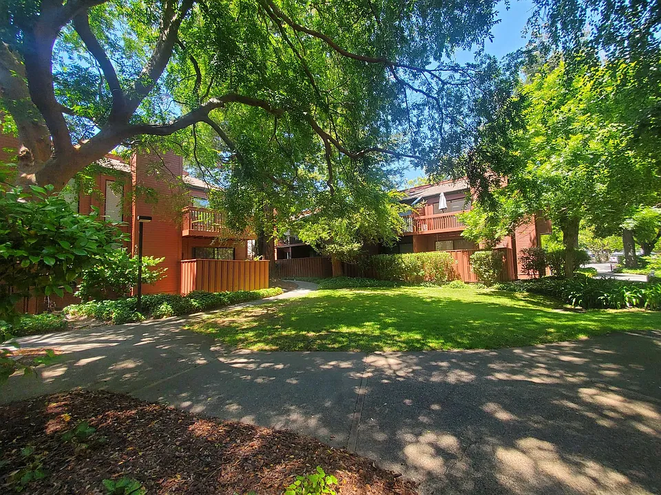 1717 Novato Blvd #10