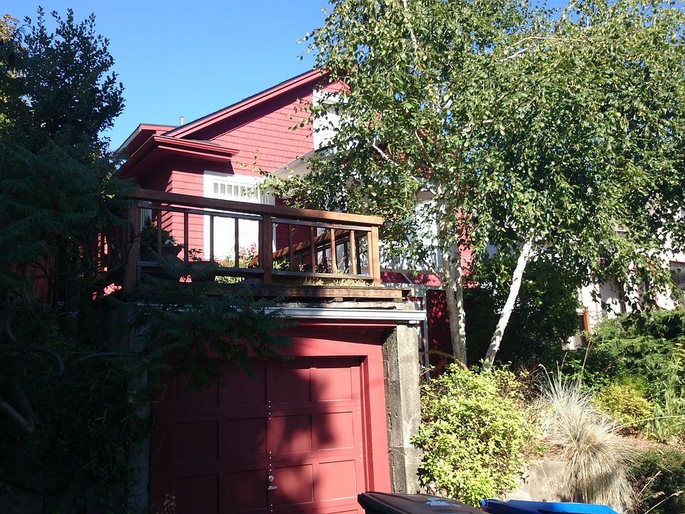 1st image of 2637 Mayfair Ave N