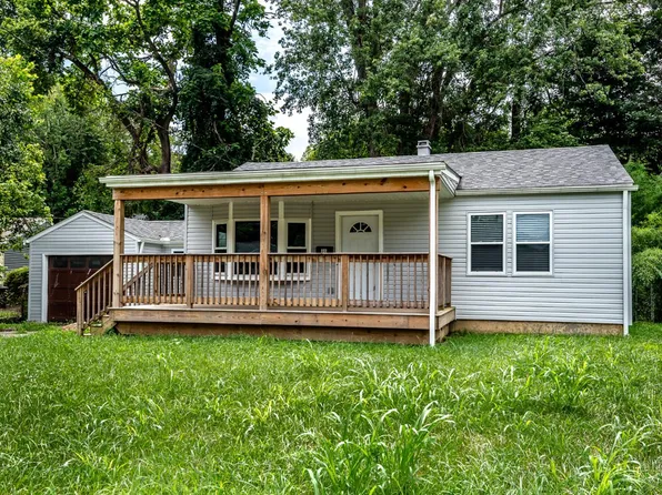 31 Apple Ln, Milford, OH 45150