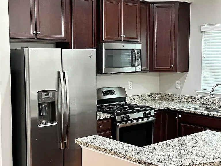 529 Creekwillow Dr — Photo 4