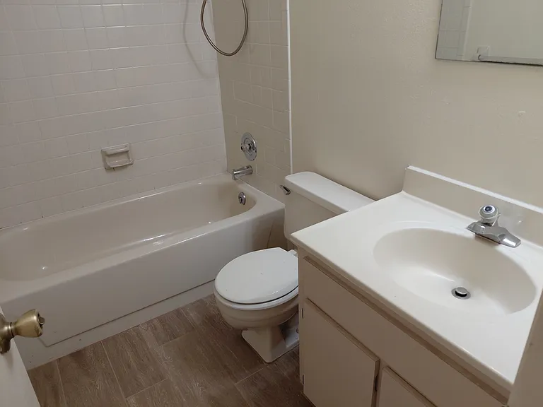 1402 Pleasant Oak Ln #1402 — Photo 7