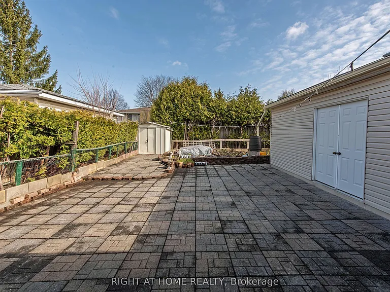 69 Alayne Cres — Photo 42