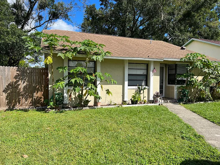 777 Kings Cove Ct — Photo 2