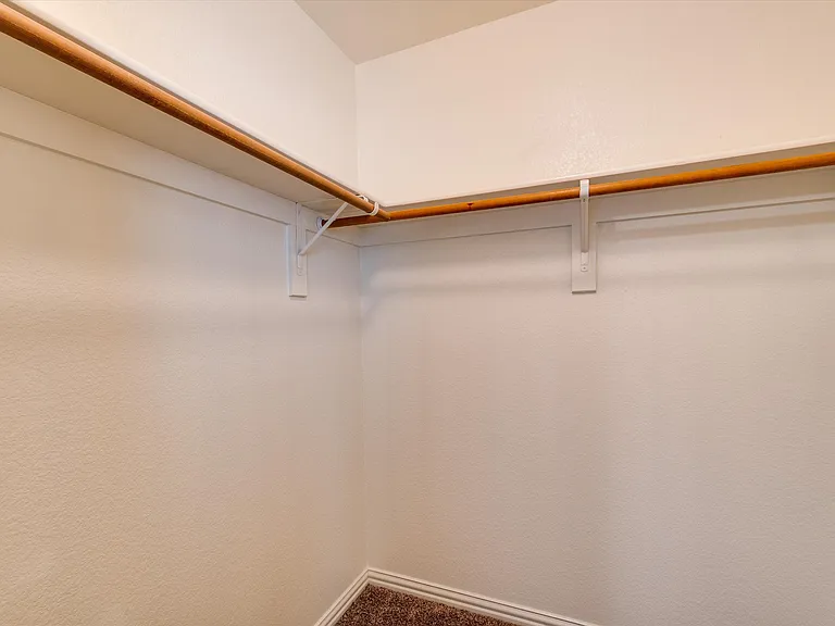 121 Cliff Heights Cir — Photo 16