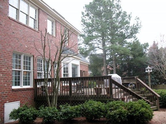 3rd image of 708 Bell Dr