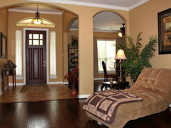 Elegant and inviting entry!