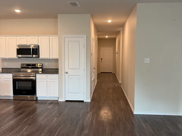 4001 Gregg Tex Rd — Photo 6