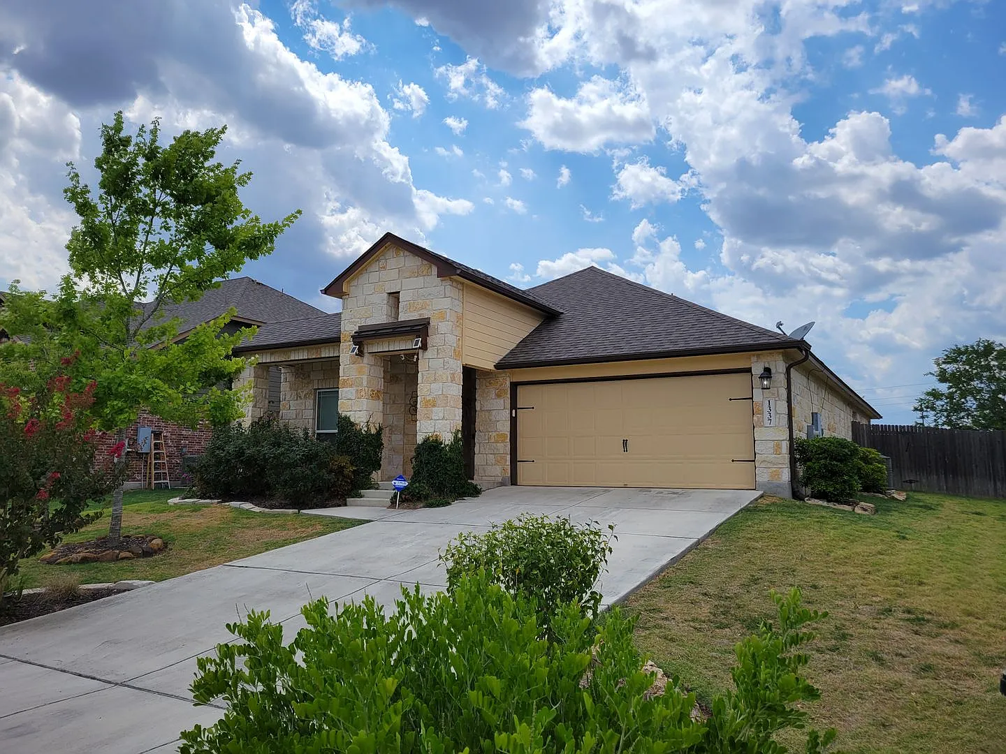 3/2 House with an Office in North Ranch Estates / Fridge, Washer, Dryer Included / Amazing Back Y... — Photo 3