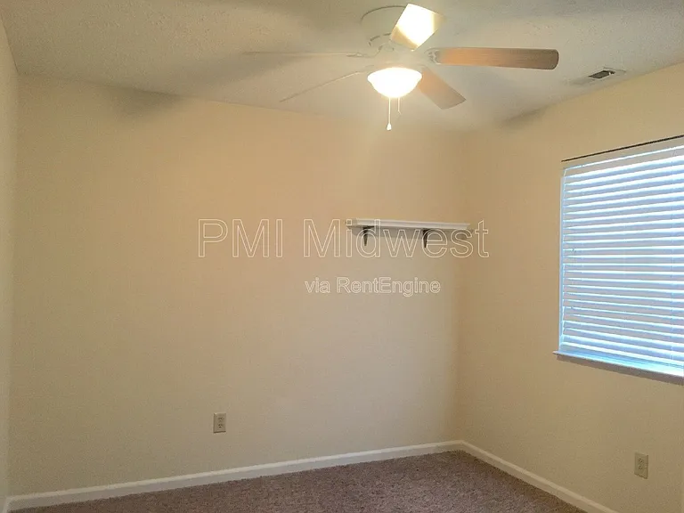 736 Pine Lake Dr — Photo 8